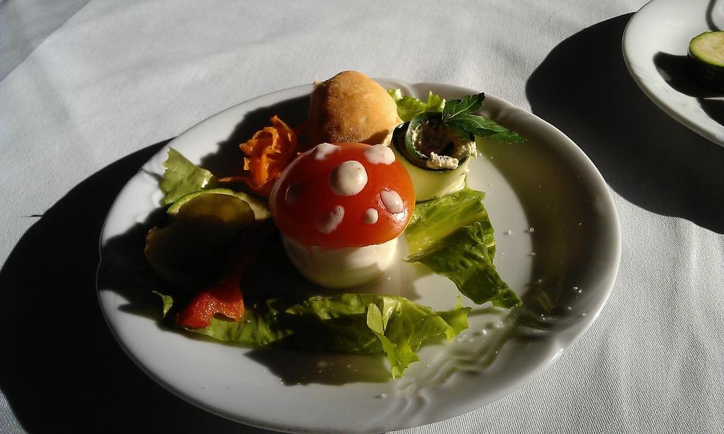 Guesthouse Zorko Gostilna Domen Smarjeske Toplice ภายนอก รูปภาพ